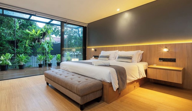 Pine Breeze Loft House