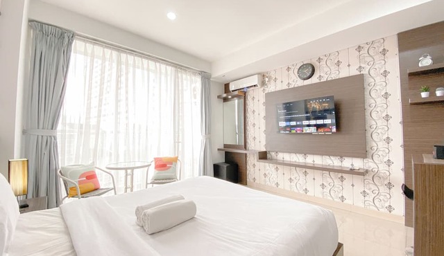 Tranquil Studio Room At Dago Suites Apartment