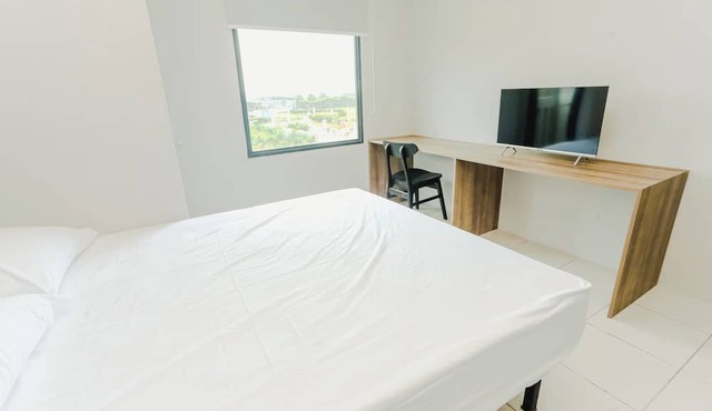 Aurora Rooms Riverdale