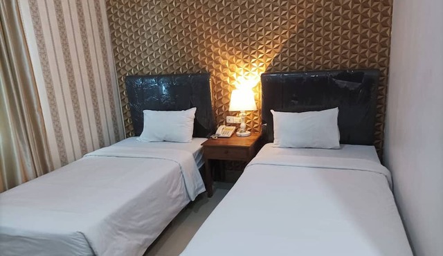 Robbani Edotel Liwa Syariah