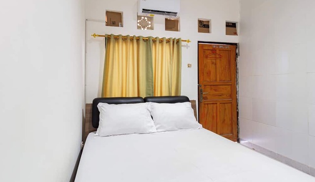 OYO 94091 Sn Guest House in Denpasar