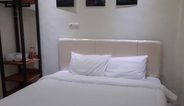 Hotel O Kost Indra in Somba Opu