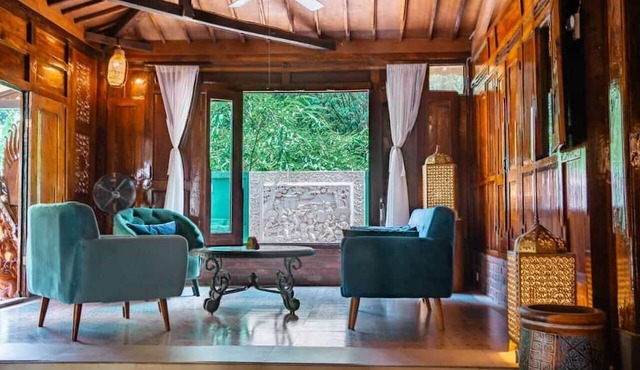 Rose luxury tropical eden forest view