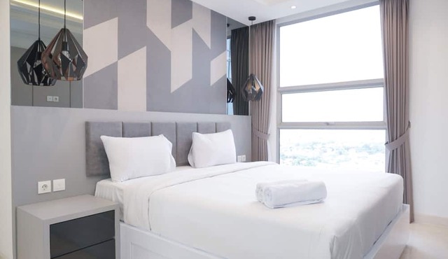 Elegant 2Br Apartment With Private Lift At The Kencana Residence