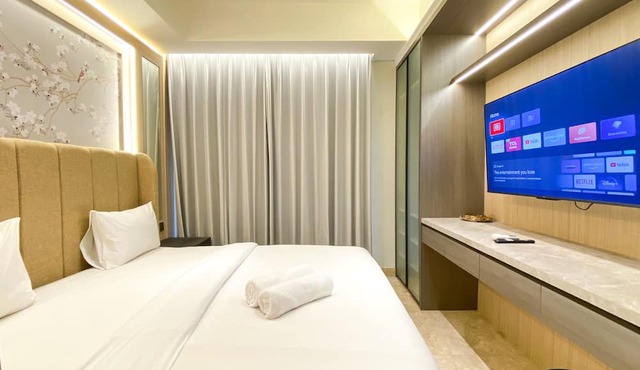 Good Deal And Comfort Studio Gold Coast Apartment in Jakarta