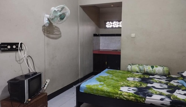 OYO Life 93403 Penginapan Adinda in Mataram