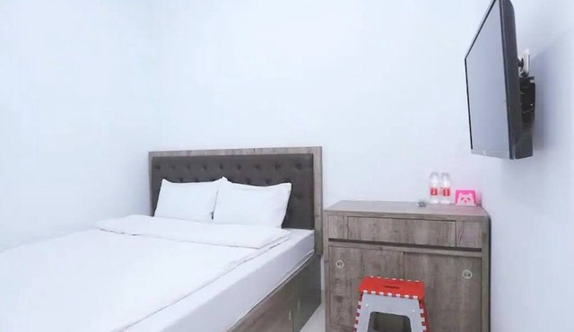 OYO Life 92883 Kost Ratana Cengkareng Syariah