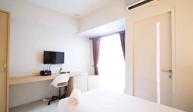 Best Deal And Cozy Stay Studio At The Square Surabaya Apartment