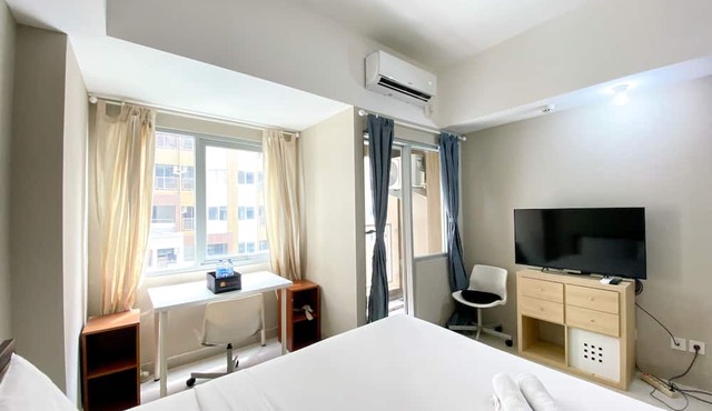 Great Choice Studio Apartment LRT City Jatibening