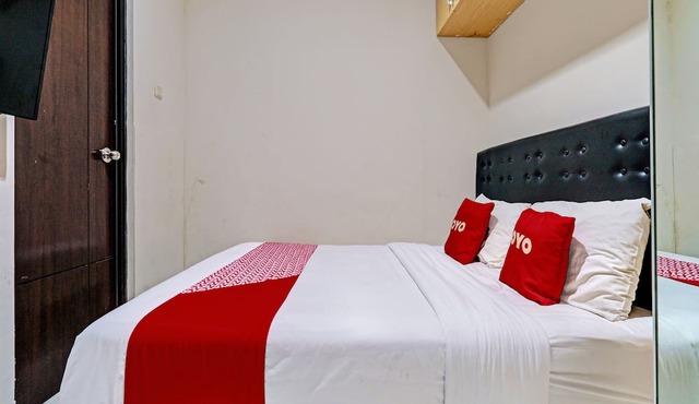 Hotel O Losmen Diah Syariah in Langsa