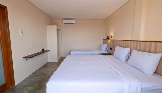 Wonderloft Hostel Nusa Penida in Penida Island