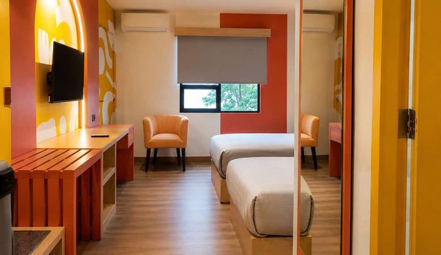 Summerday Hotel