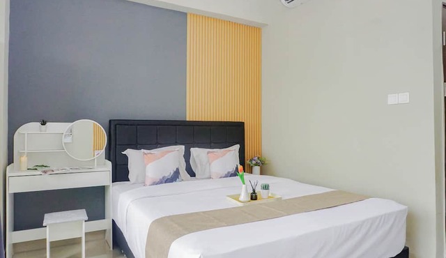 Comfortable Living Studio At Apartment Lrt City Sentul - Royal Sentul Park