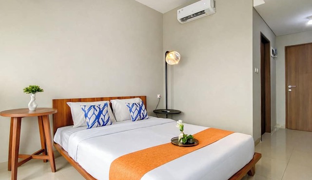 Peaceful Studio No Kitchen At Apartment Lrt City Sentul - Royal Sentul Park in Bogor