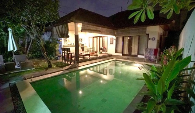 CENTRAL SEMINYAK 2BR MiCasa Villa-BIG PRIVATE POOL in Kerobokan