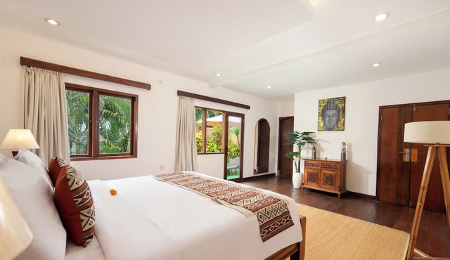 Red Lotus Villa Seminyak