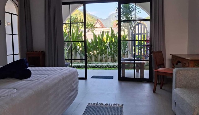 Bnaya Villa Riverside