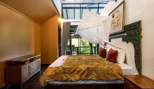 Singing River Front Villa