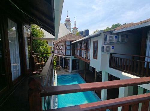 Bahowo Mangrove Dive Lodge