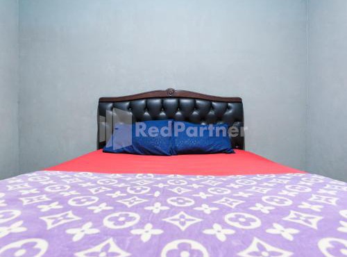 Adihan Homestay Mitra RedDoorz in Palangkaraya