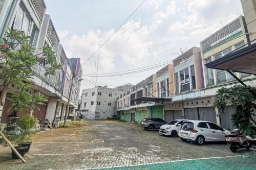 RedDoorz near RS Sari Asih Karawaci