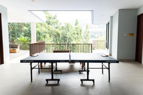 Radiance Hill View Villa 10 Bedrooms With a Private Heated Swimming Pool and a Billiard Table