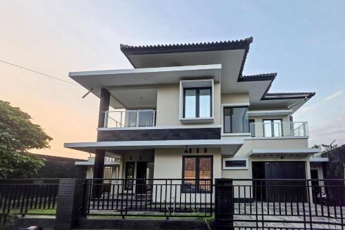 The Lavana Chatue by Pulang Homestay