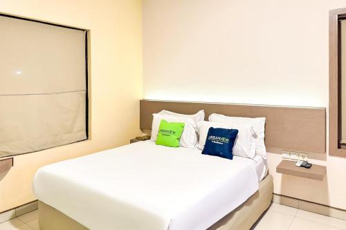 Urbanview Hotel Grand Mundu Semarang in Alastuwo