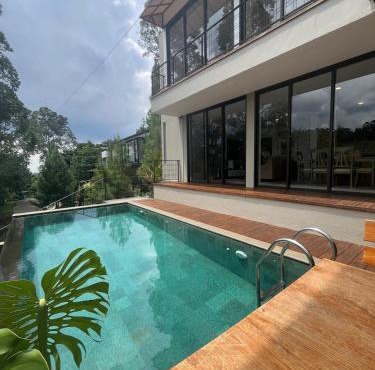 Villa Imageo Dago 4BR, Pool, Karaoke, Biliar in Bandung