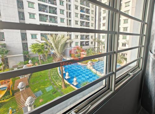 Luxury 2BR Gading Apt MOI Pool & Wi-Fi in Jakarta