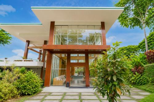 Townhouse Oak Hotel Pondokan Tjiburial in Bandung
