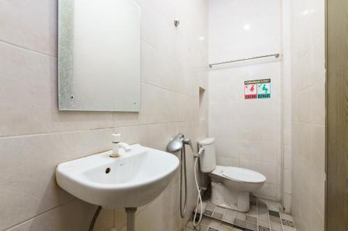 RedDoorz at Komplek MMTC Deli Serdang 2 in Pulauberayan Dadap