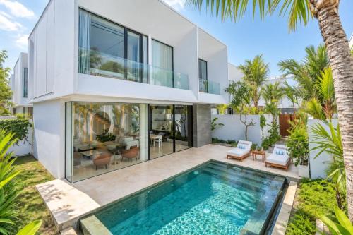 2BR Ocean Side Villa Private Pool Nusa Dua in Bangli