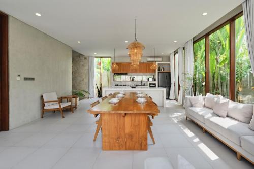 Fujiyama Villa 2BR Villa with Private Pool in Tumbak Bayuh