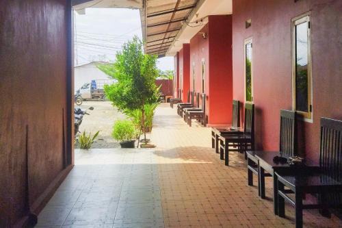 RedDoorz at Morowali Sulawesi Tengah in Ulunipa