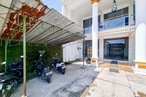 Hotel Permata Mayang RedPartner in Purwosari