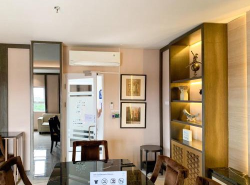 Urbanview Hotel at Suncity Residence Apartemen Sidoarjo in Sidoarjo