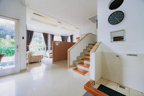 The Lavana Signature Villa Herrera Puncak in Puncak