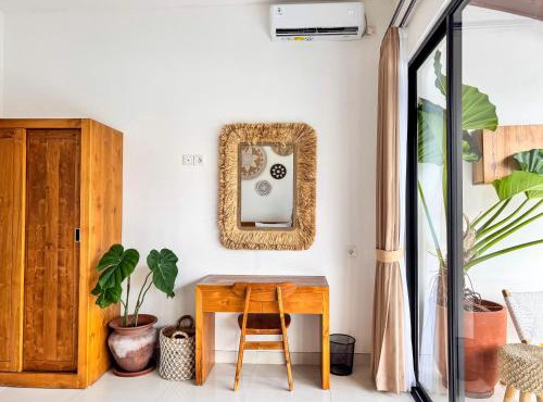 2BR Private Boho Style Villa, Jungle Pool, Yoga, Near Ubud Center in Ubud