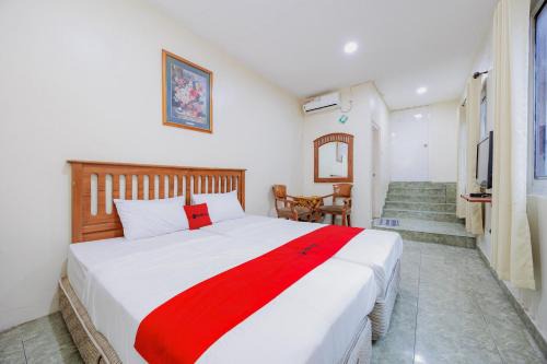 RedDoorz near Istana Bogor 2 in Kamparganya