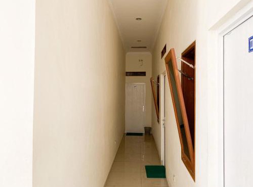 RedDoorz at Malang City Center