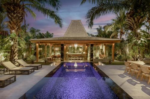 Huge Canggu Lux Villa Walk to Beach and Entertainment