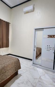 Hj Parmi Homestay Penginapan Murah di Kota Pati