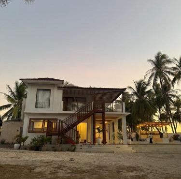 Twin Palms Rote in Nembrala