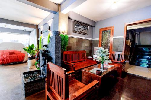 RedDoorz Syariah at Delta Sari Aloha Waru
