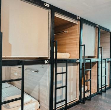Socialite Dago 5 Bunk Beds Max 10 Guest