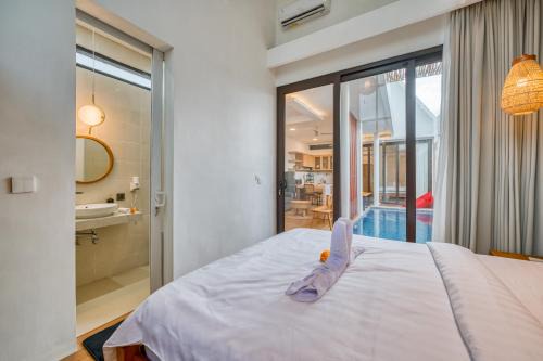 Trendy 2 Bedroom Villa close to Canggu & Seminyak