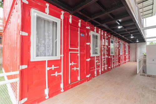 RedDoorz Plus near Lembang Park & Zoo in Bandung