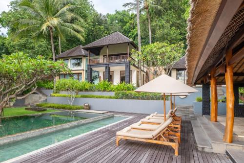 Qusia Three Bedroom Luxury Villa in Mangsit
