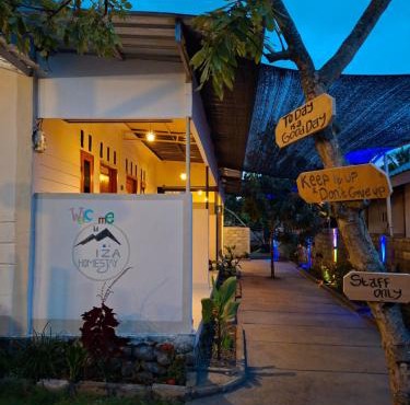 Iza home stay in Senaru